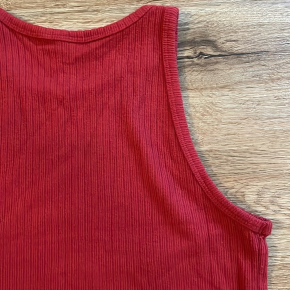Old Navy Red Cropped Ribbed Knit Crewneck Stretchy Tank Top - Picture 10 of 10